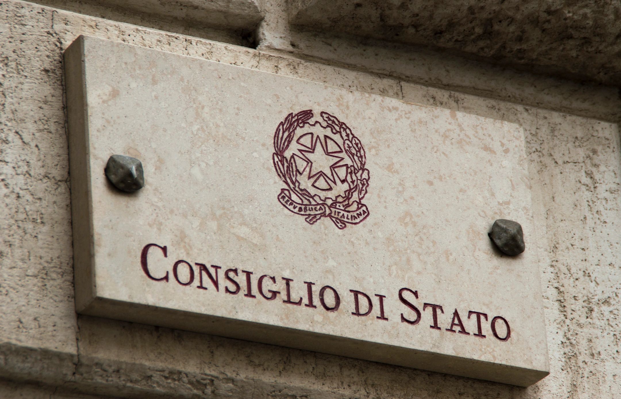 Consiglio di Stato stone plaque institutional